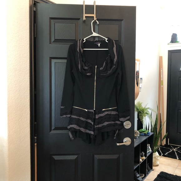 Super Cool Jacket - Picture 4 of 12